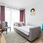 Modern Burakowska By Renters Appartement